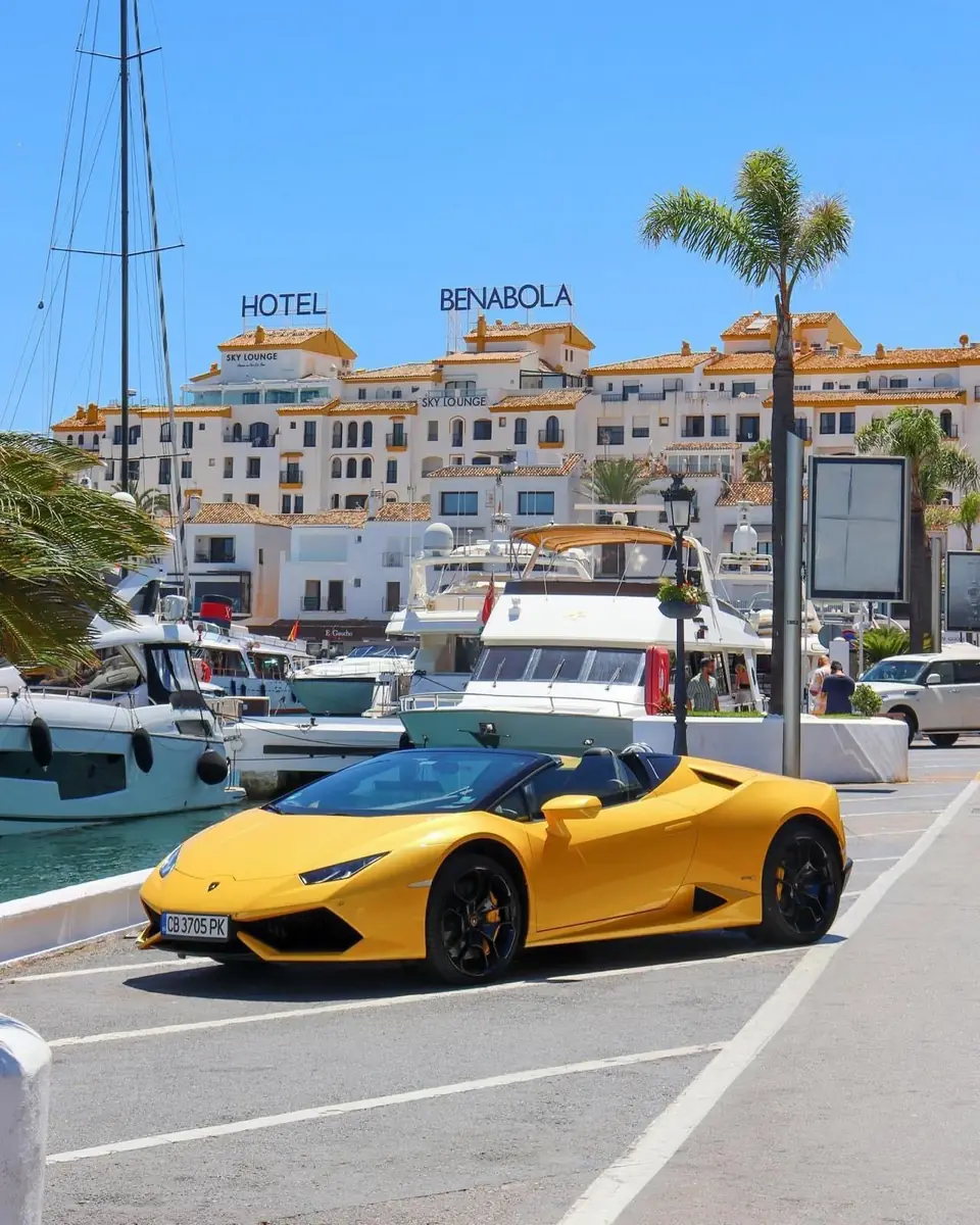 Location de voitures de luxe à Puerto Banús – La Maison Banus