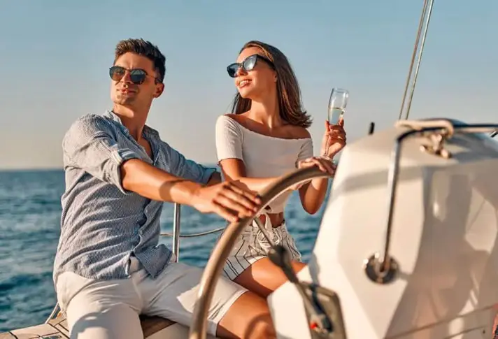 Pourquoi les propriétaires étrangers choisissent Marbella ? – La Maison Banus
