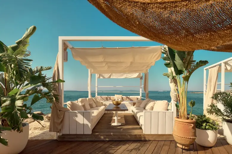 Mistral Beach - €€ - €€€ – La Maison Banus