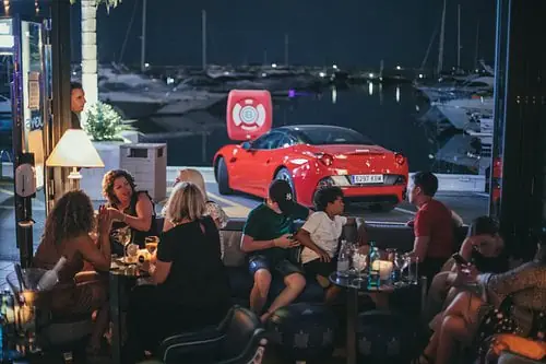Joys Live – La Maison Banus