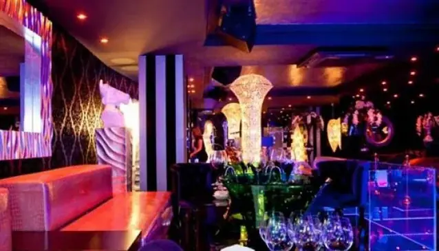 Kube – La Maison Banus