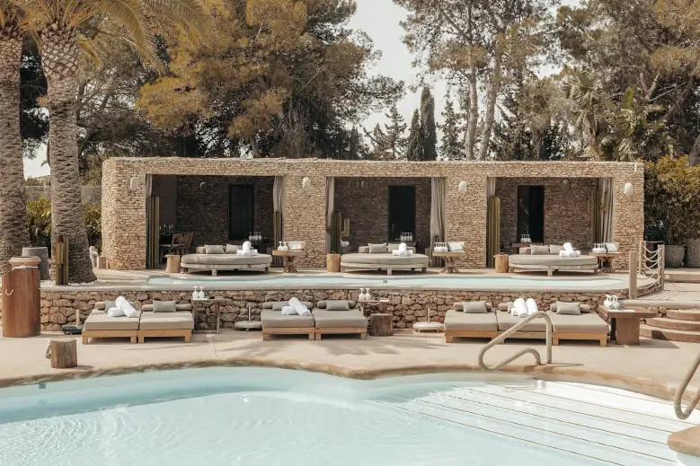 NAO Pool Club – La Maison Banus